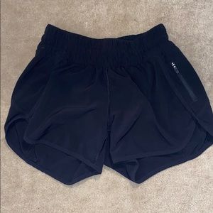 Lululemon Tracker Short V 4’’